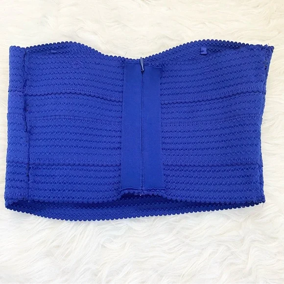 EXPRESS Blue Bandage Crop Top - Picture 2 of 6